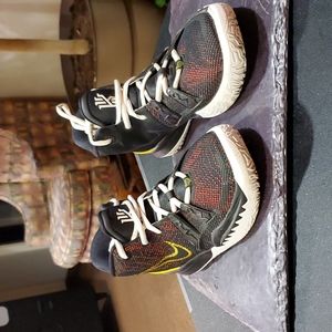 Nike Kids shoes Size 5.5